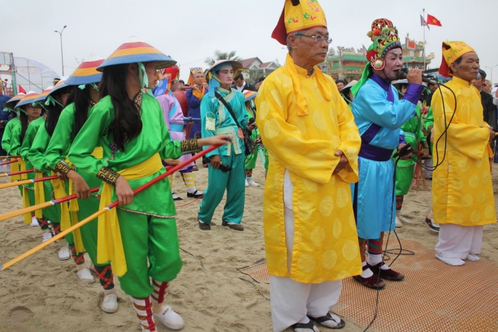 Sự hồi phục của lễ hội sau nỗ lực trùng tu đình làng