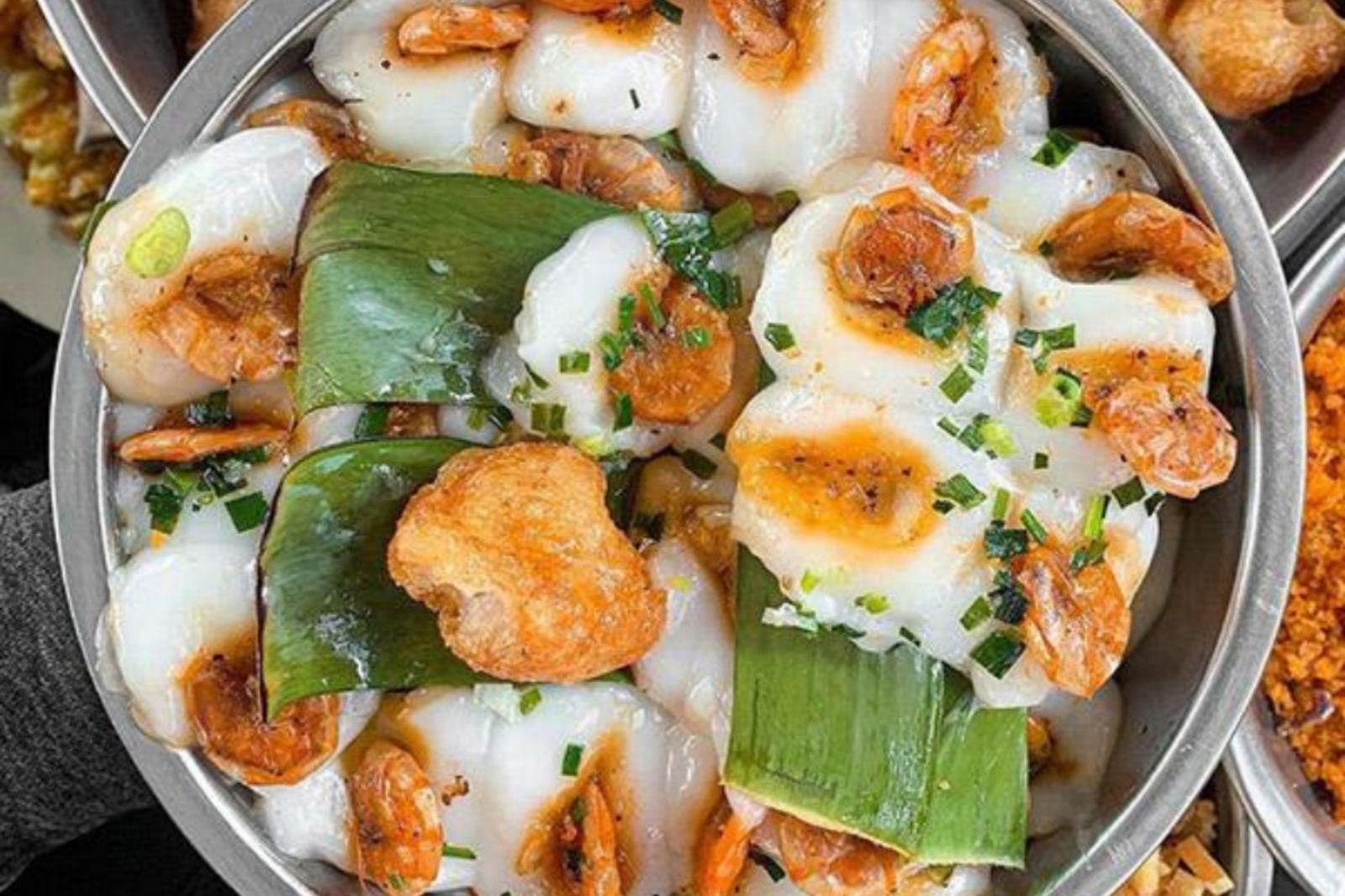 Sự kết hợp độc đáo của bánh ít và bánh ram