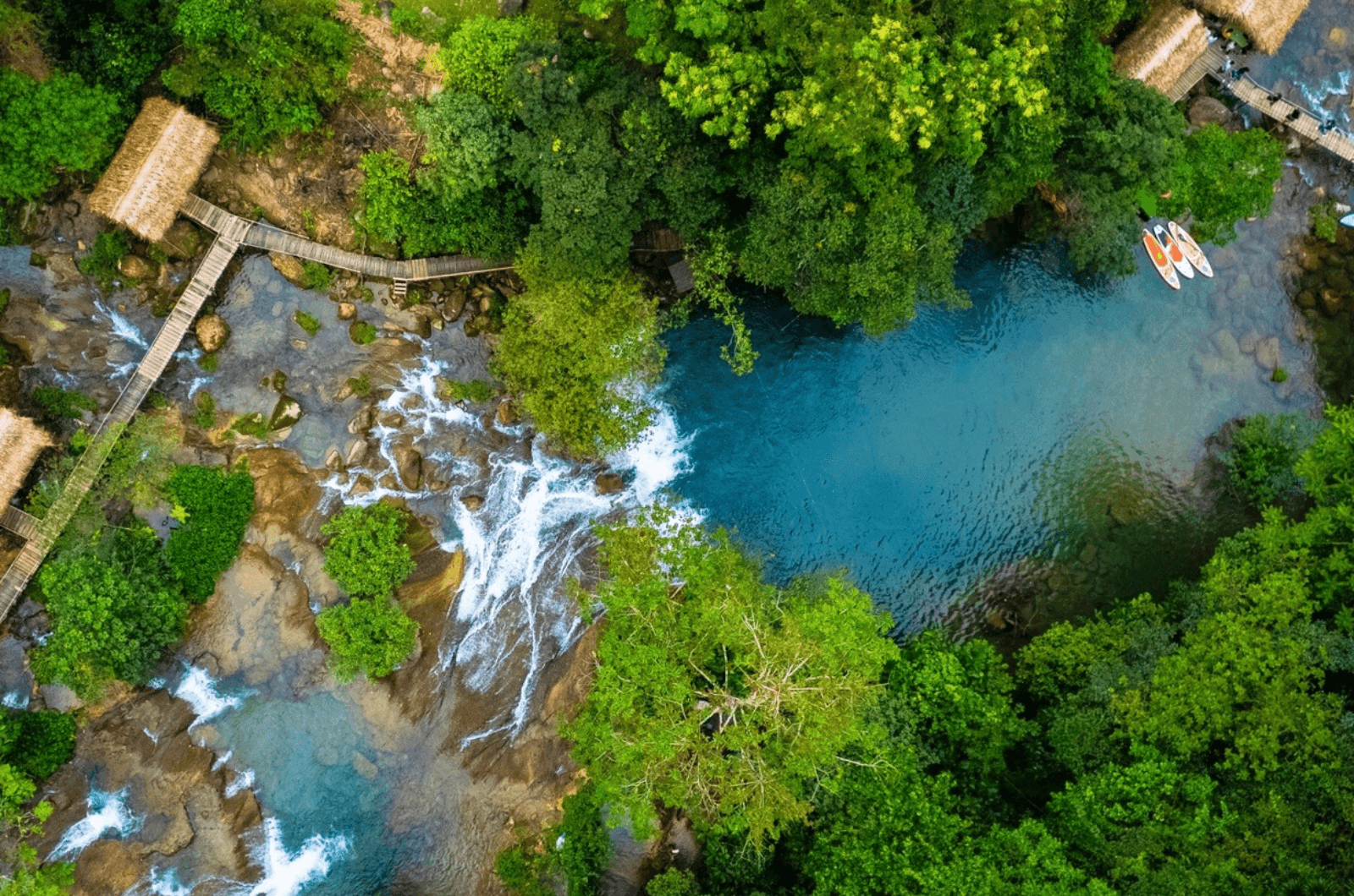 Suối Chà Cùng đẹp hoang sơ giữa đại ngàn hùng vĩ