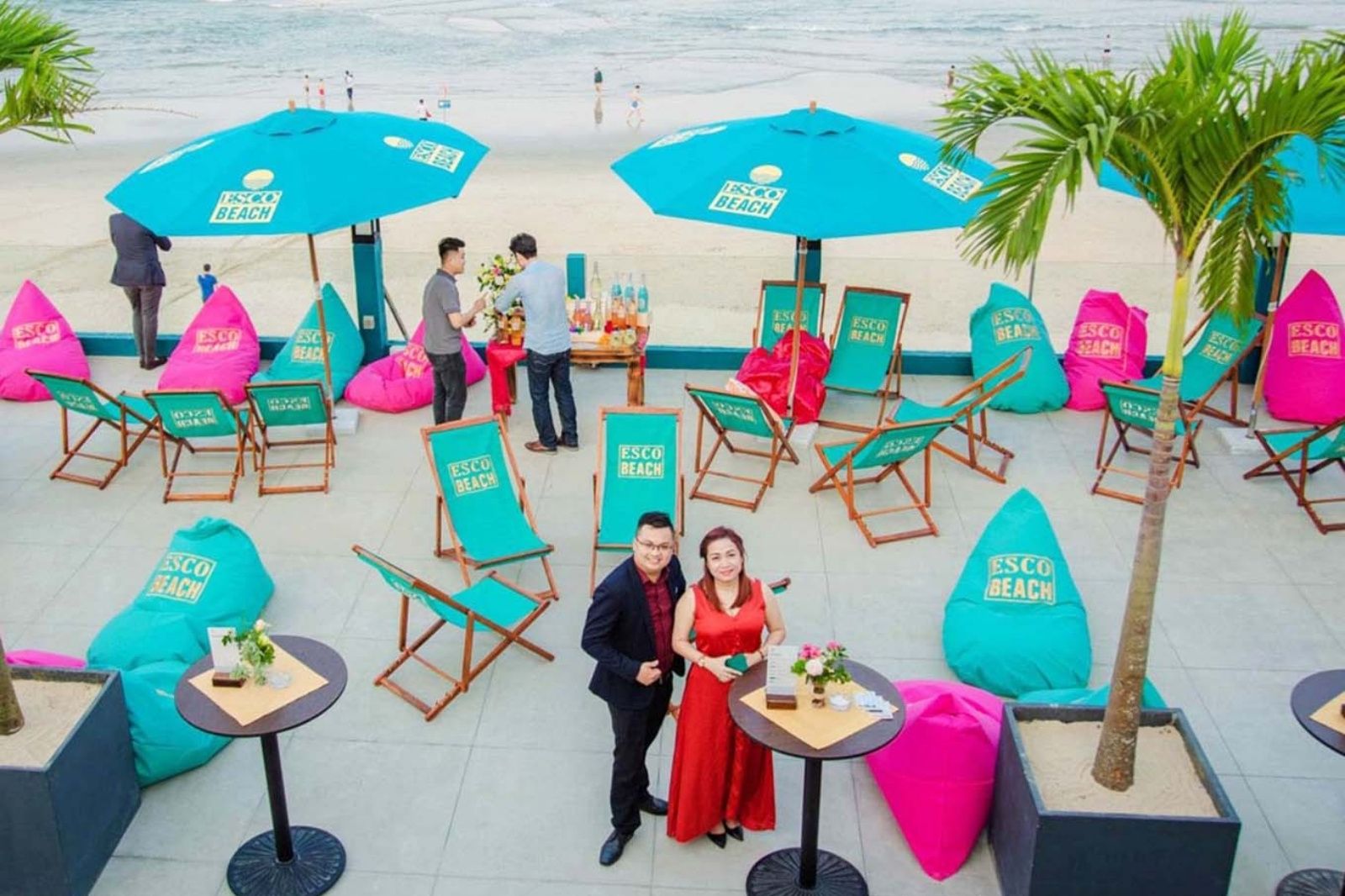 Trải nghiệm không gian biển sôi động tại quán cà phê