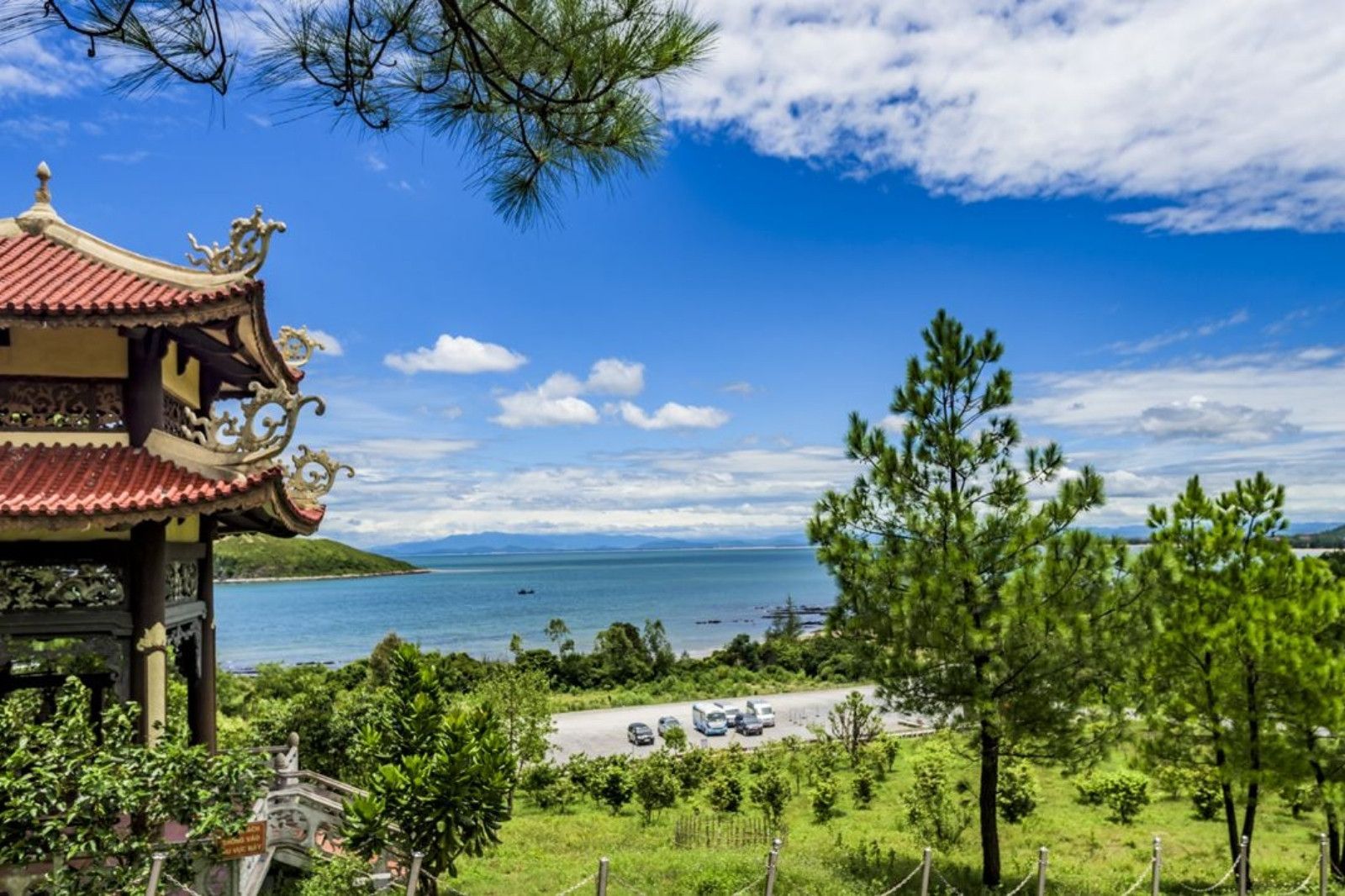 Thế "Đầu tựa núi - Chân hướng ra biển" của mộ Đại tướng Võ Nguyên Giáp