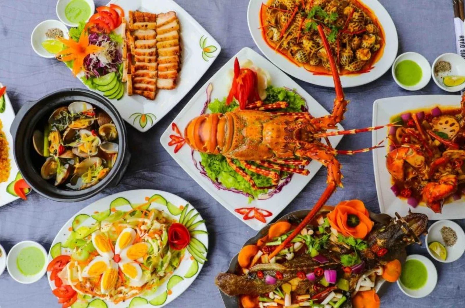 Thực đơn của nhà hàng vô cùng đa dạng