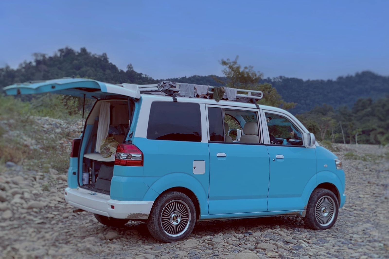 Thuê xe tự đi du lịch ở Sông Chày Hang Tối