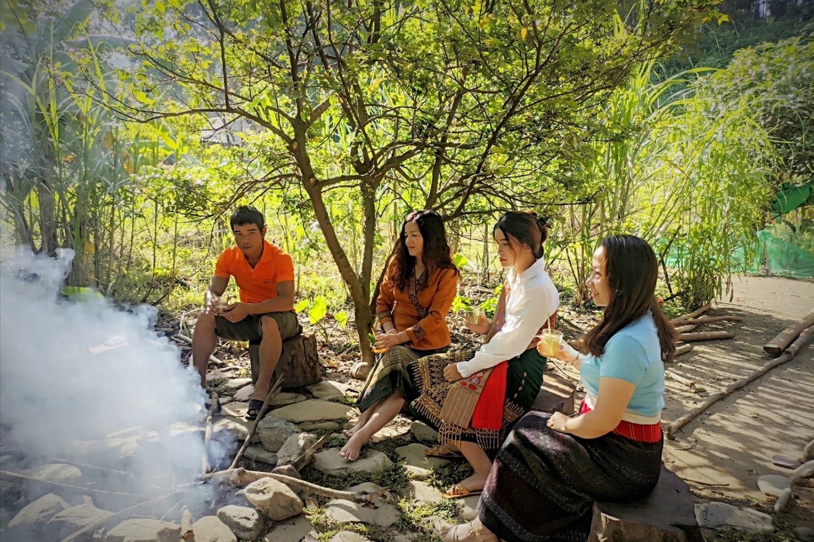 Tìm hiểu đời sống văn hóa của người bản Vân Kiều