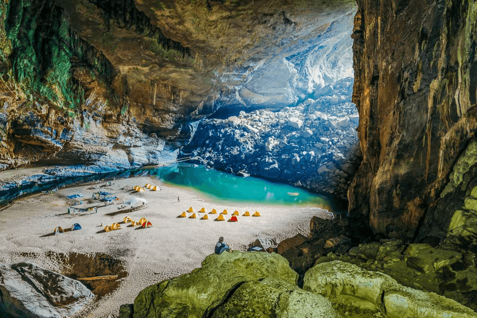 Tour trekking Hang Én 