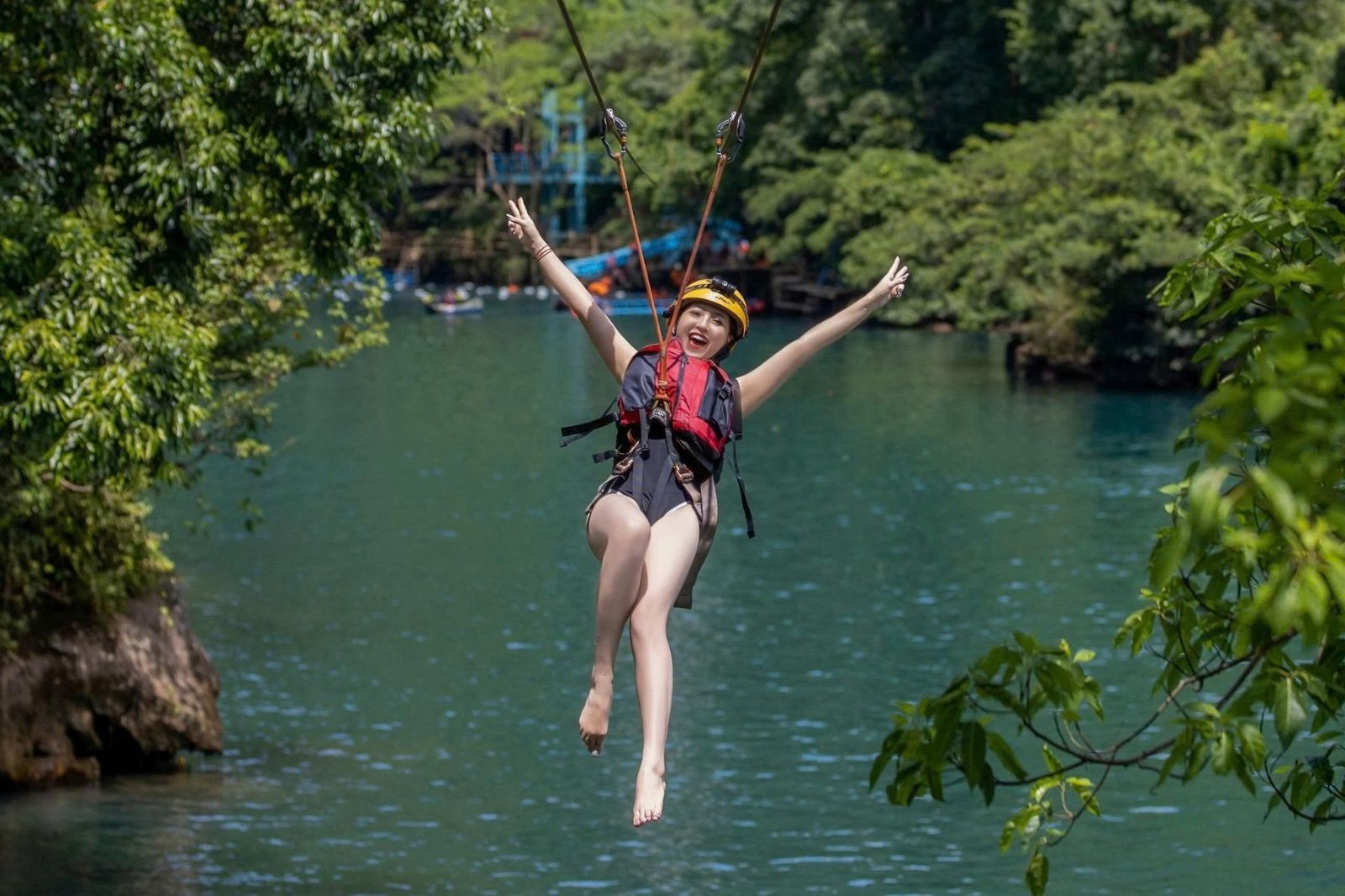 Trải nghiệm Zipline ở Quảng Bình