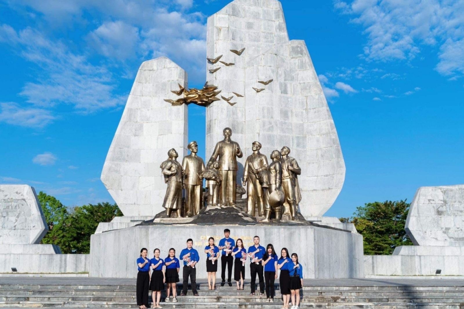 Trải nghiệm tham quan tại quảng trường