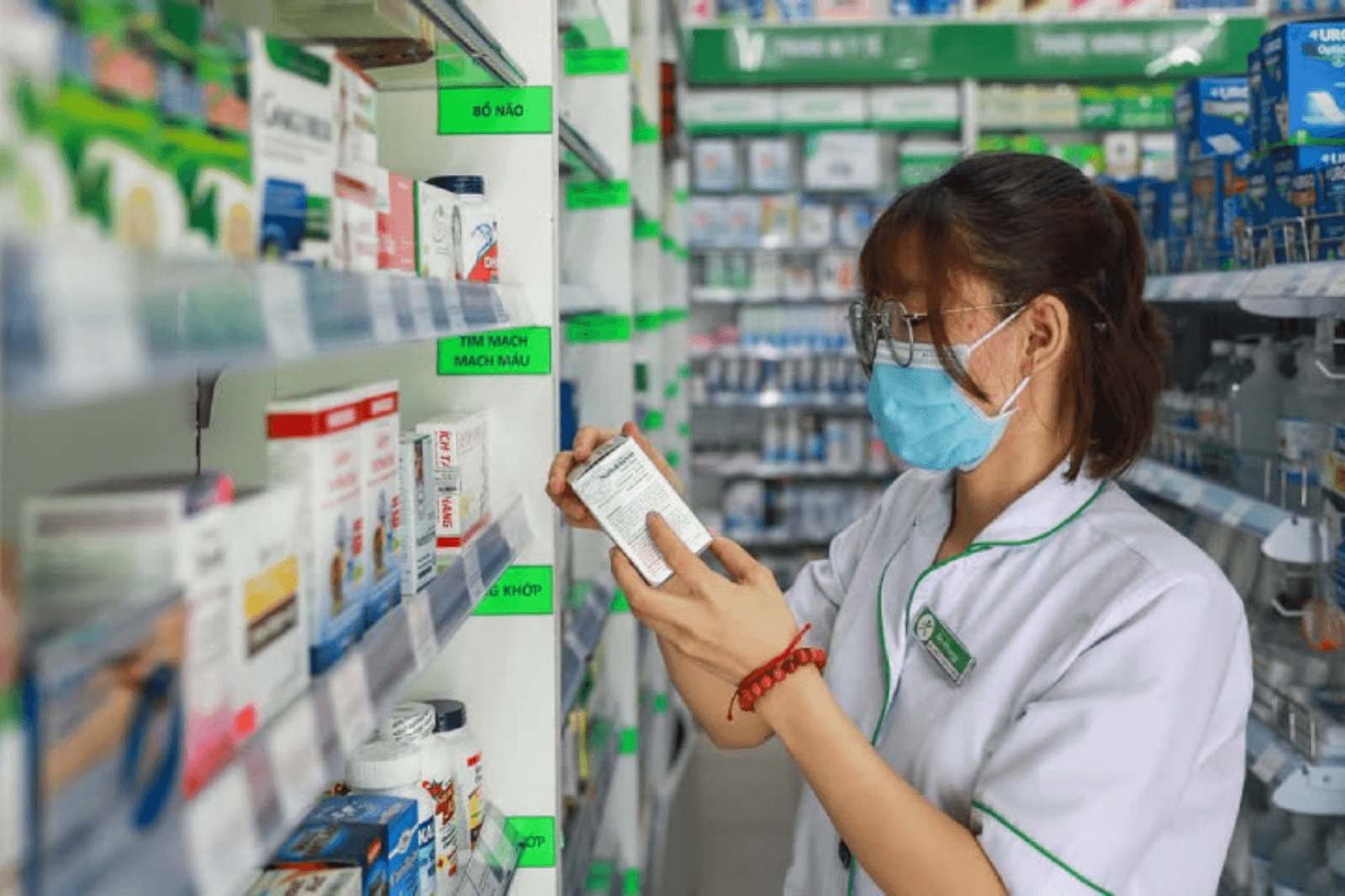 Trao đổi kỹ với dược sĩ để đảm bảo an toàn