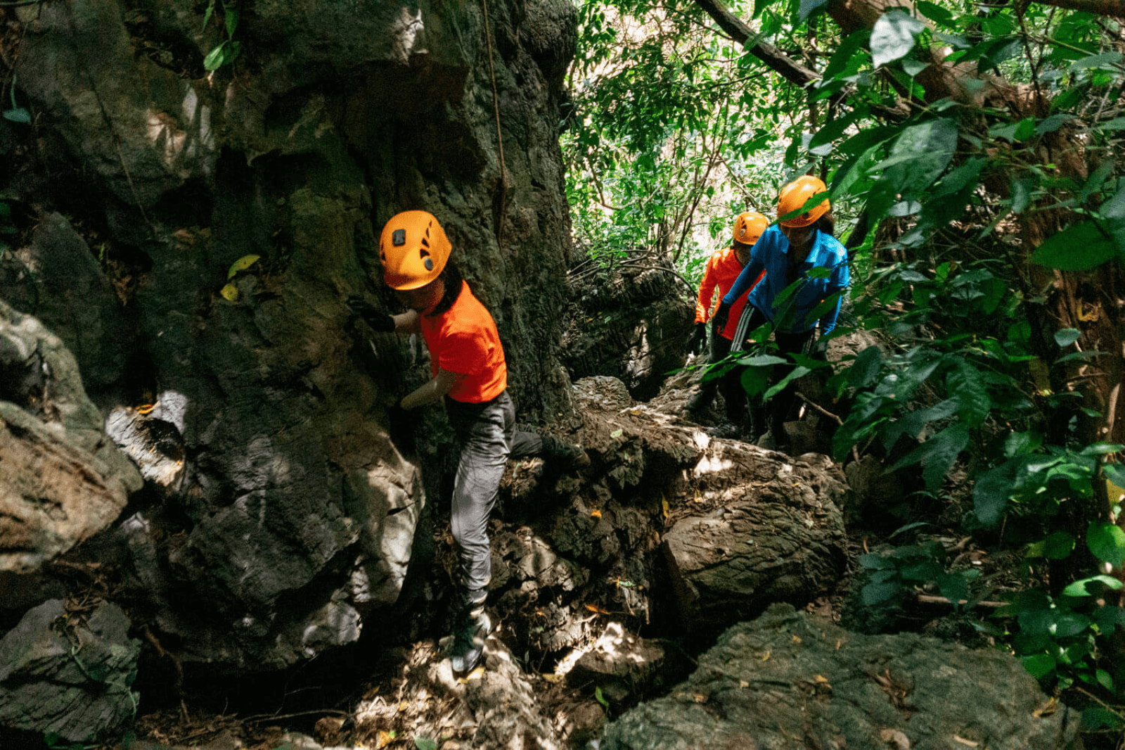 Trekking là hình thức đi bộ đường dài 