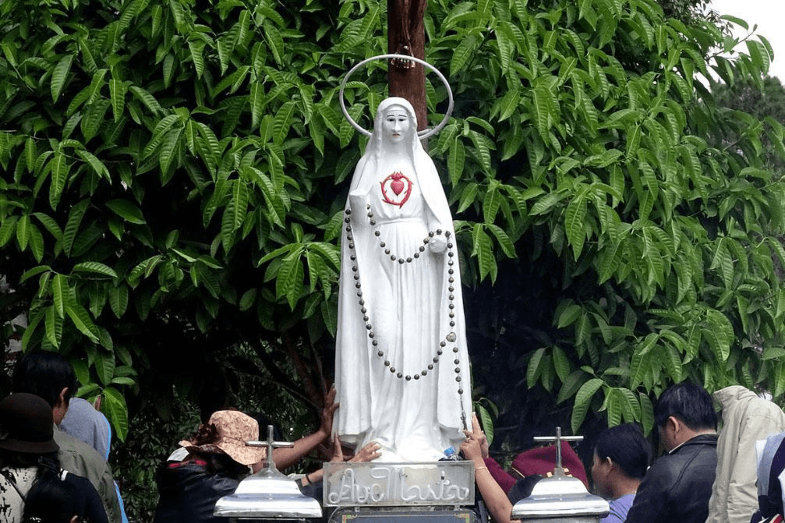 Tượng-Đức-Mẹ-Măng-Đen