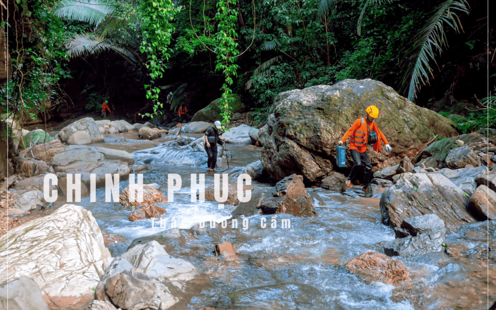 Việc khai thác du lịch đi đôi với công tác bảo vệ 