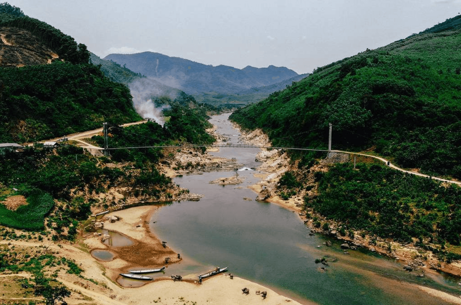 Với tổng chi phí này bạn có thể lựa chọn đi tour để thoải mái hơn