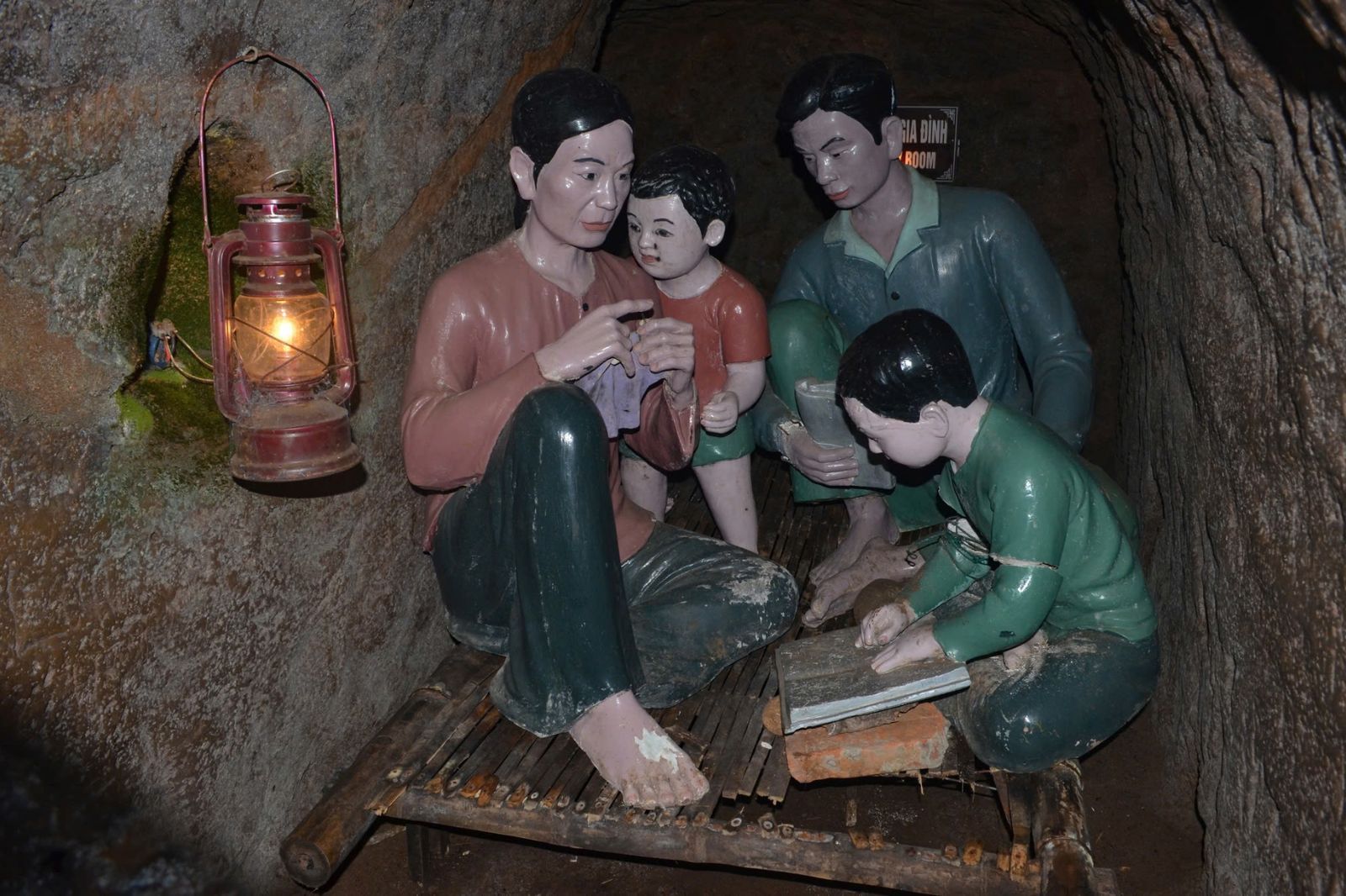 Vừa là nơi trú ẩn vừa là nơi chiến đấu 