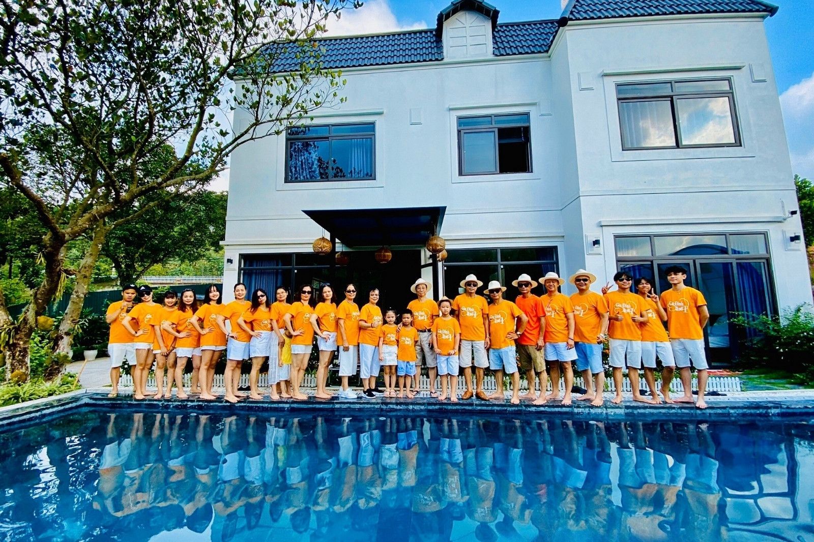 Xác định số lượng thành viên để thuê villa phù hợp