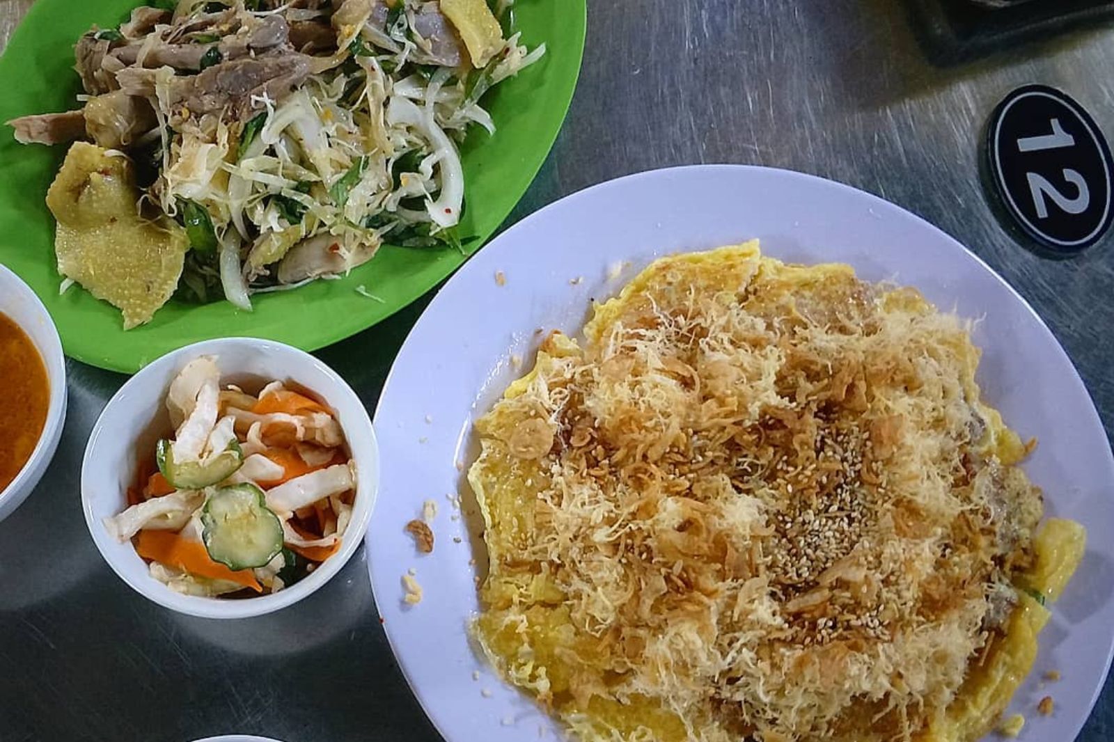 Xôi chiên chắc chắn là món không nên bỏ lỡ khi đến Quảng Bình