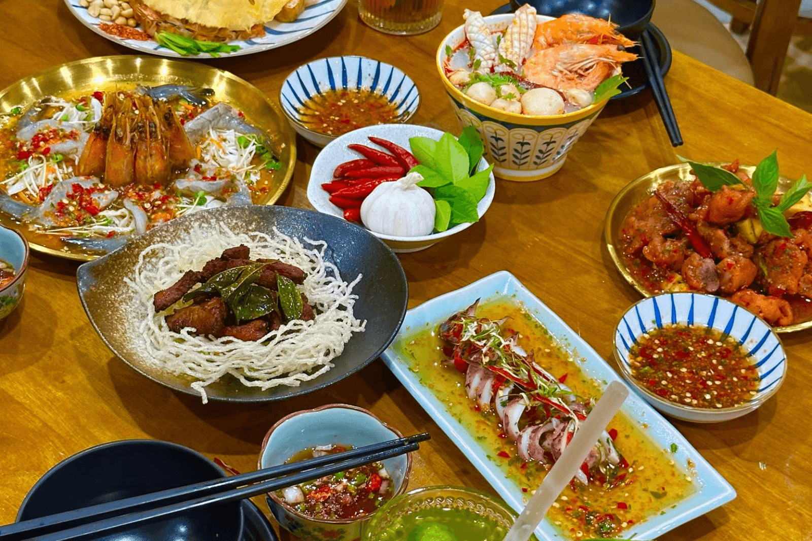 Ẩm thực Thái nổi bật với hương vị chua cay 