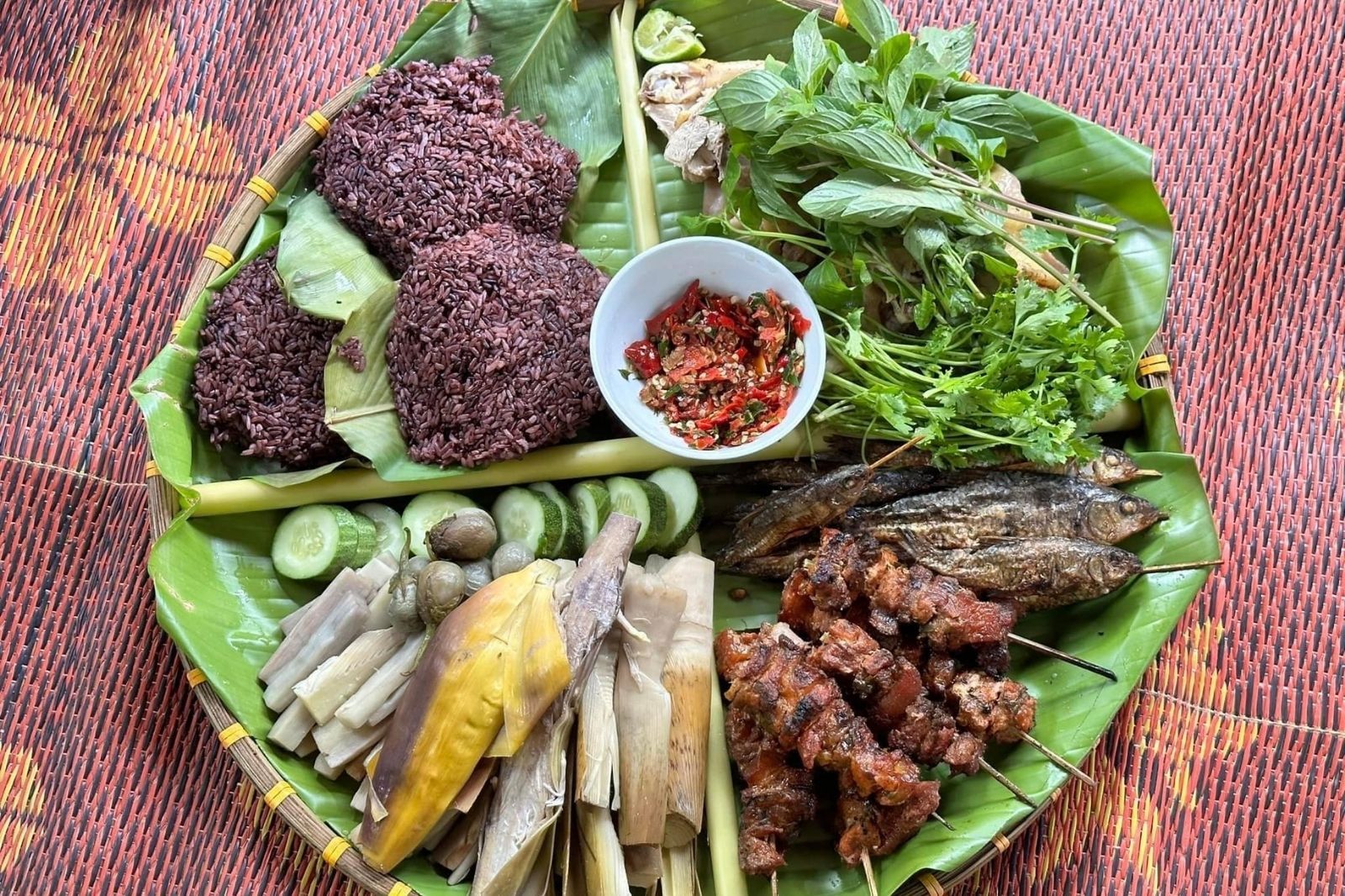 Ẩm thực truyền thống ở thác Tà Puồng