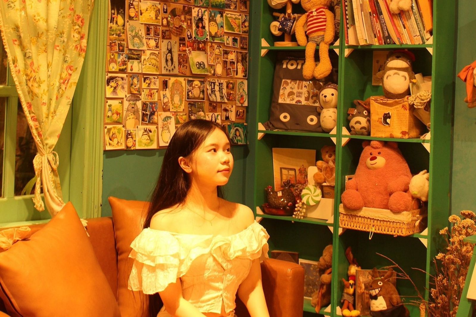 Ants Cafe (Tiệm cà phê Kiến)