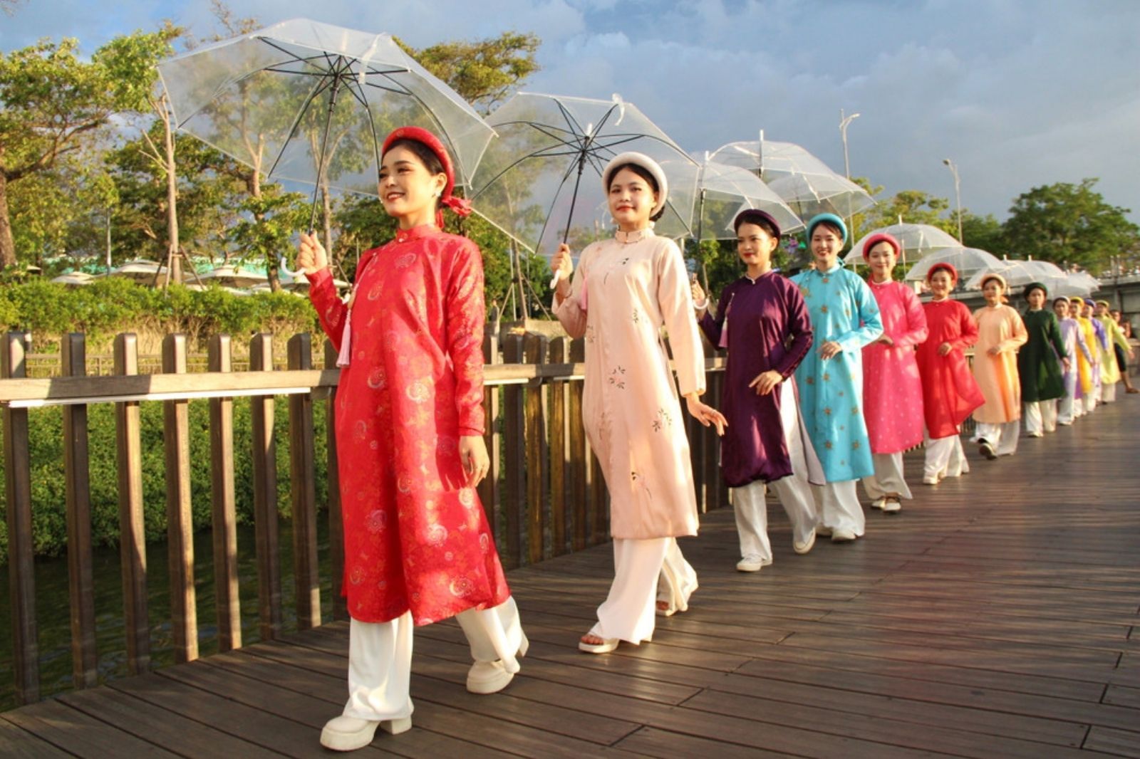 Áo dài Huế trong các lễ hội