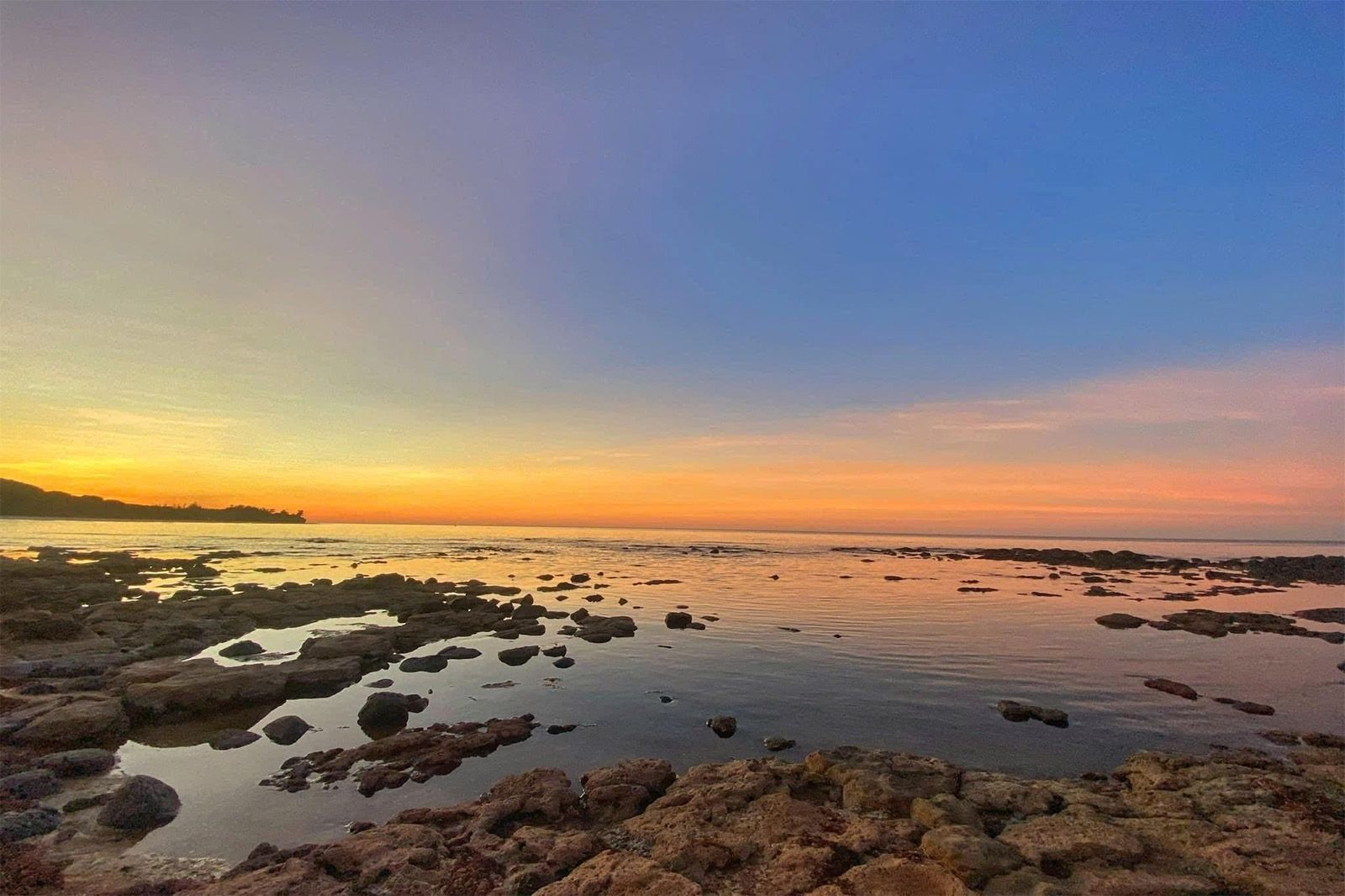 Bãi đá tổ ong ở Mũi Lay