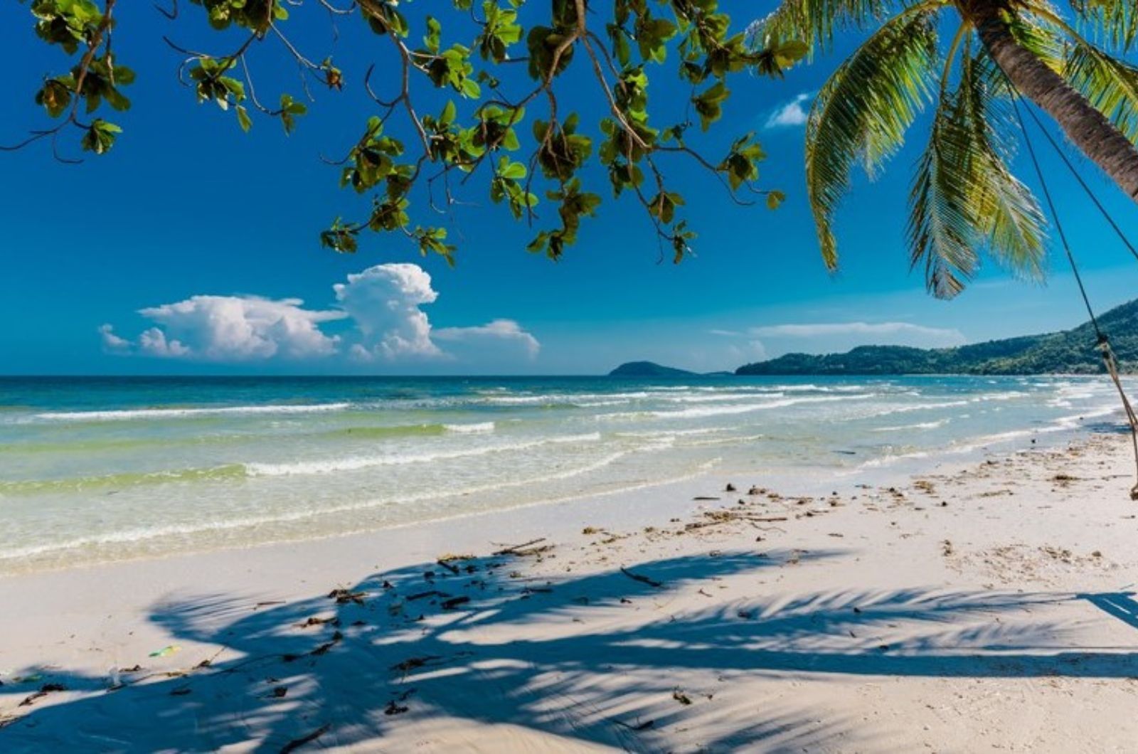 Bãi Ông Lang là địa điểm thích hợp để nghỉ dưỡng vào mùa khô