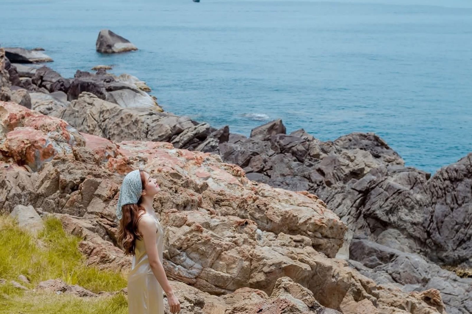 Bãi Yên Ngựa nằm ở phía Tây của bán đảo Sơn Trà