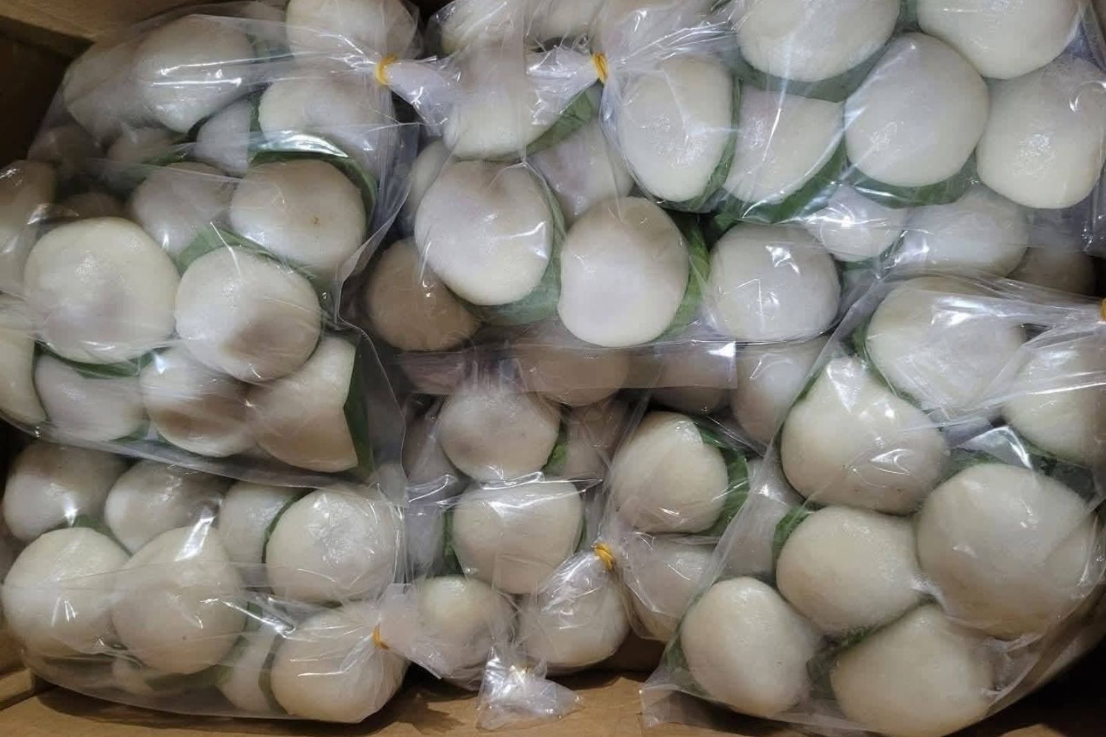 Bánh chì An Mỹ có hình dạng như bánh dày 