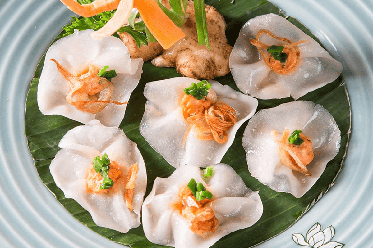 Bánh có hình dạng như những bông hoa mới nở 