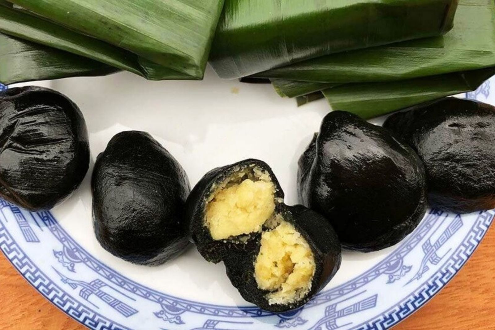 Bánh ít lá gai 