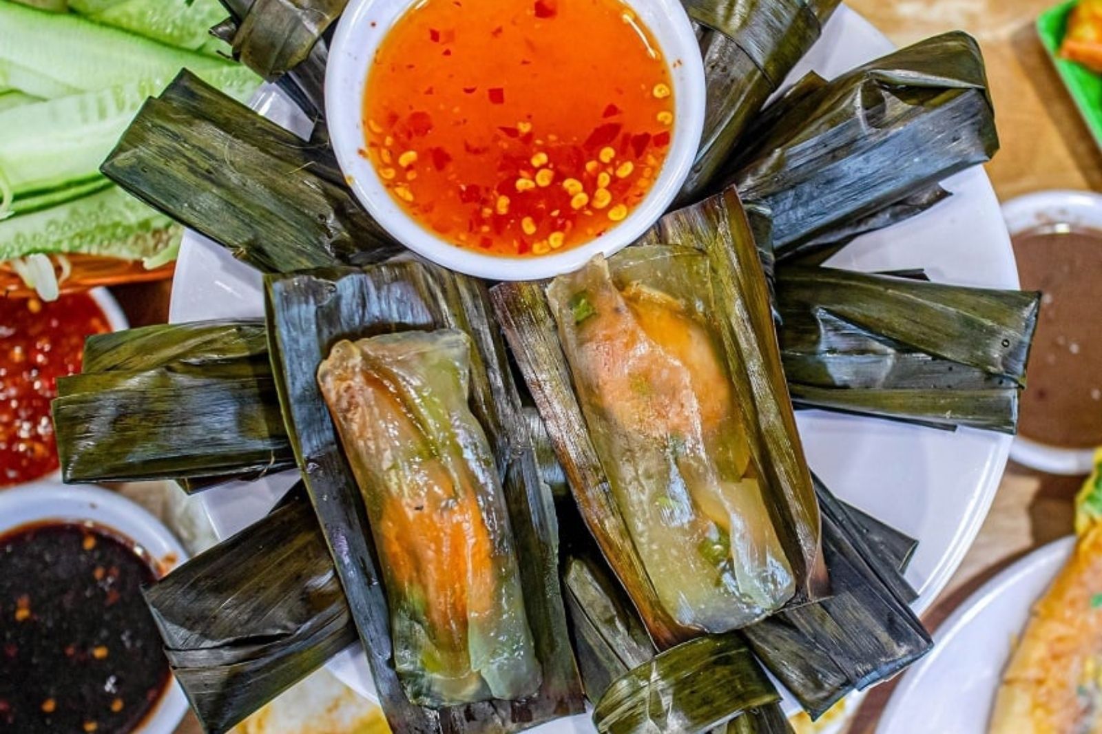 Bánh lọc ở chợ thường được hấp sẵn nóng hổi