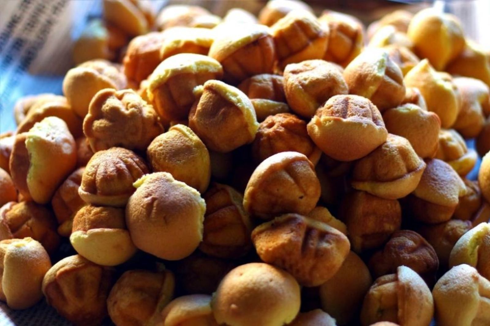 Bánh thuẫn là một trong những món bánh làm quà ý nghĩa 