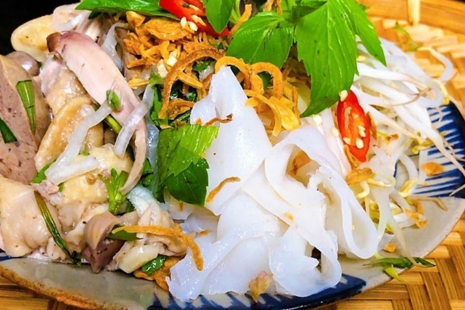 Bánh ướt lòng heo