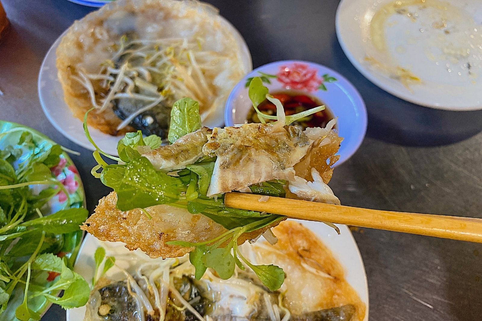 Bánh xèo cá kình ngon nhất là ăn khi còn nóng