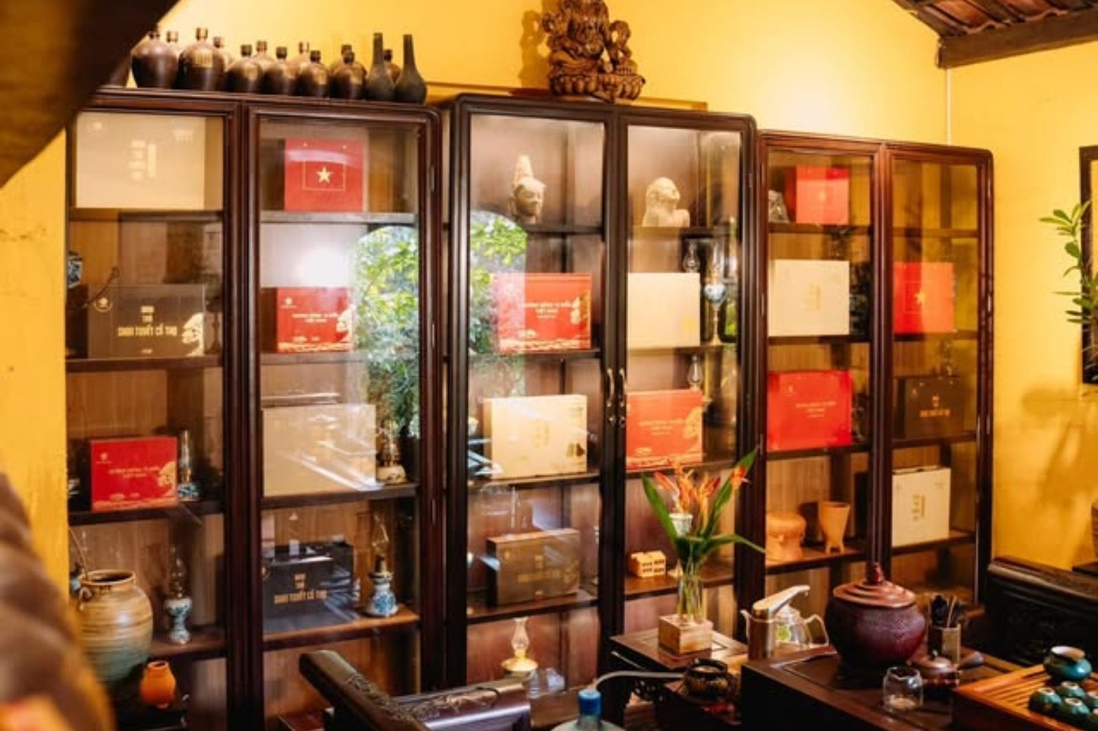 Bảo tàng có bốn khu trưng bày chính