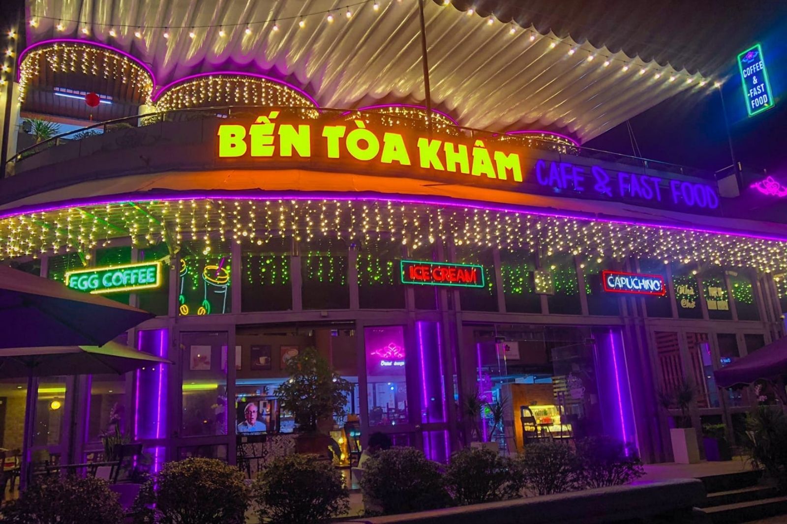 Bến Tòa Khâm là nơi du thuyền xuất phát