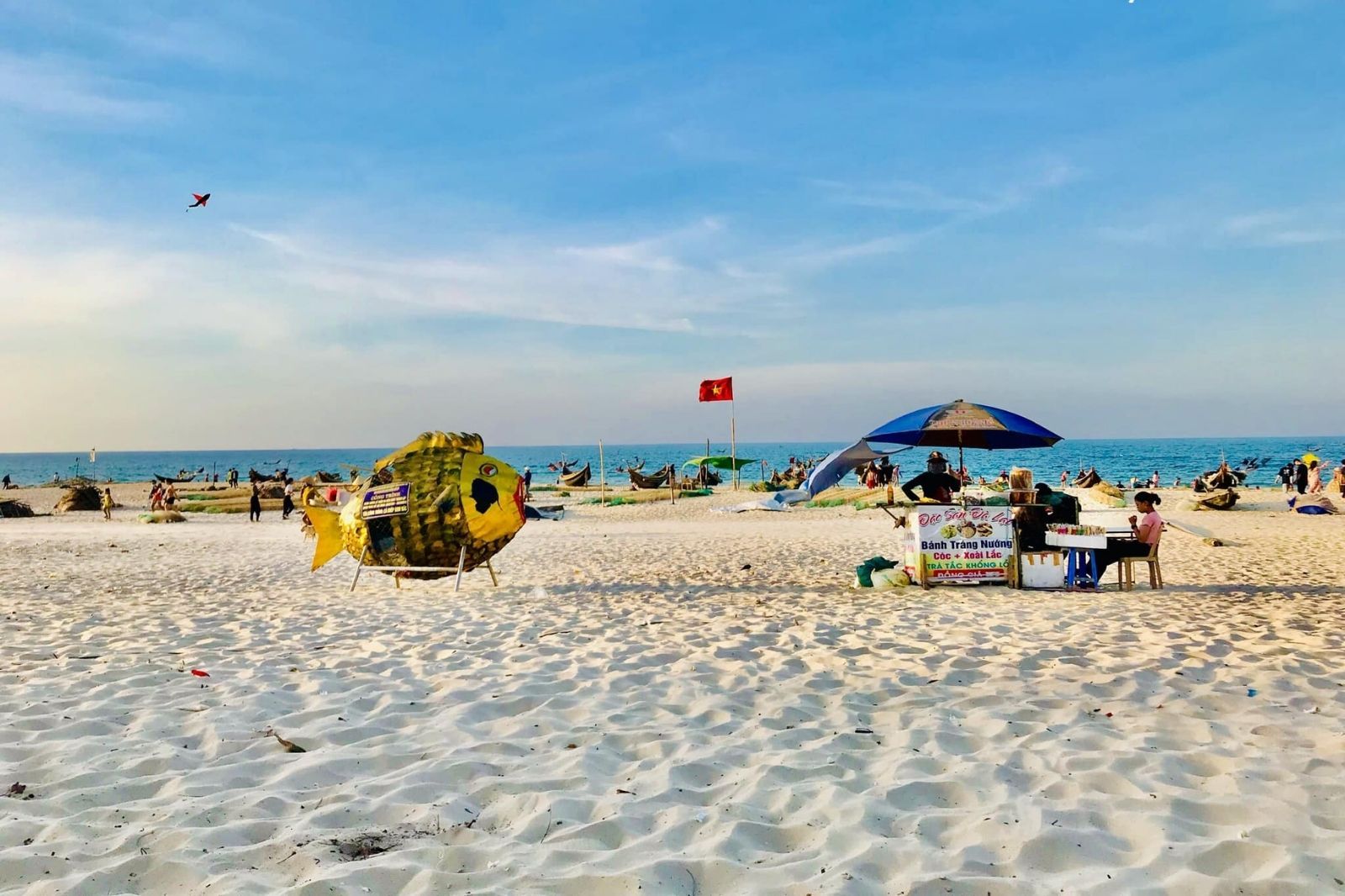 Biển Mỹ Thủy ở xã Hải An