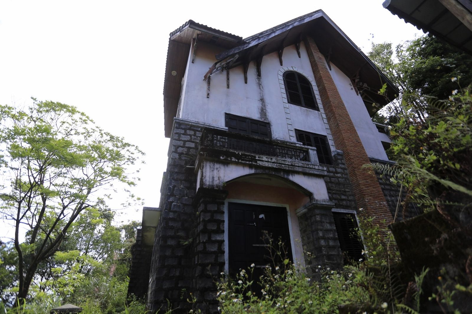 Có đến 139 ngôi biệt thử được xây dựng