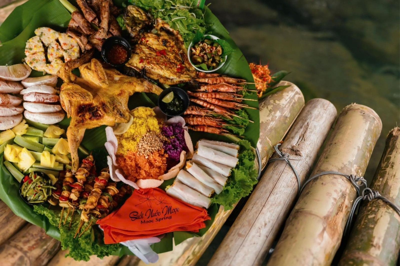 Bữa ăn ngon trong tour 