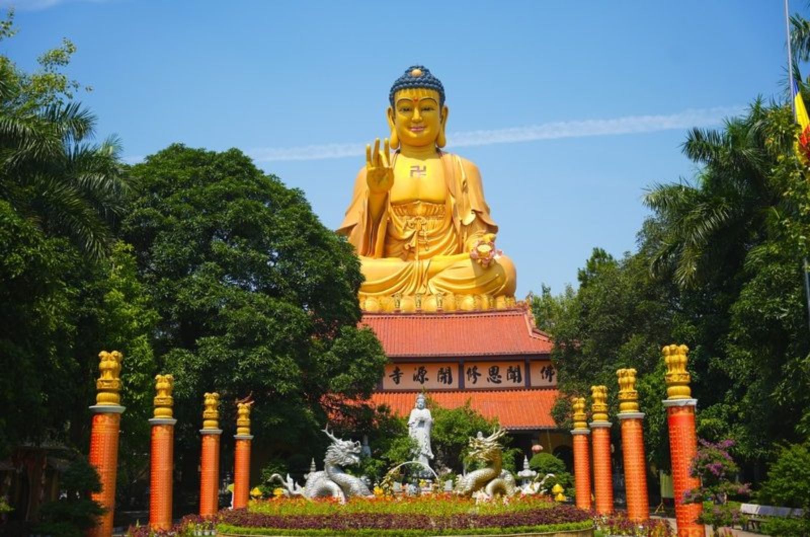 Amitabha-Buddhastatue