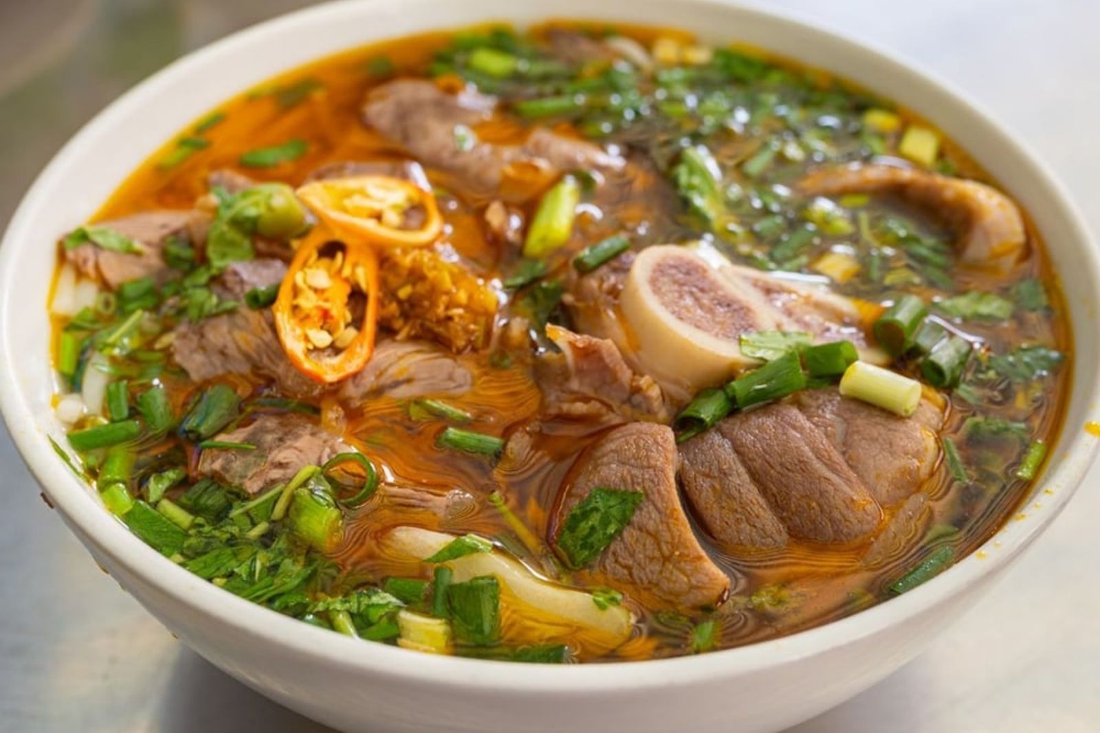Bún bò giò heo