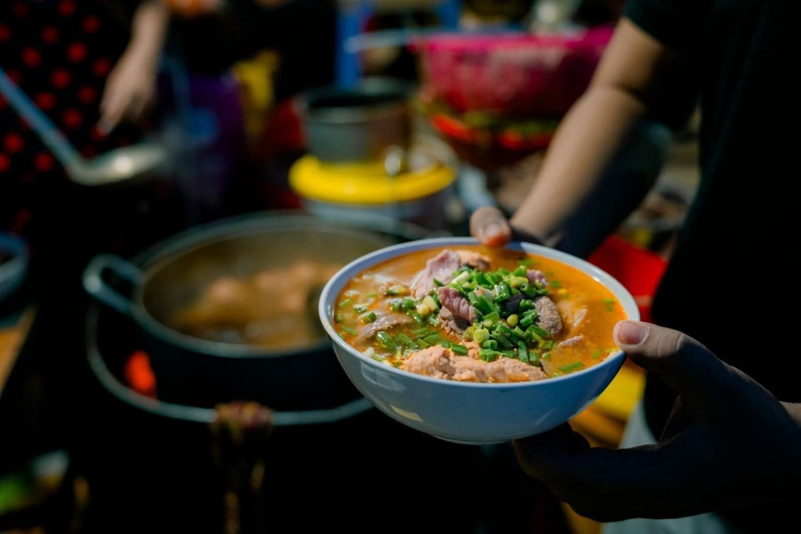 Bún bò Huế với hương vị đặc trưng 