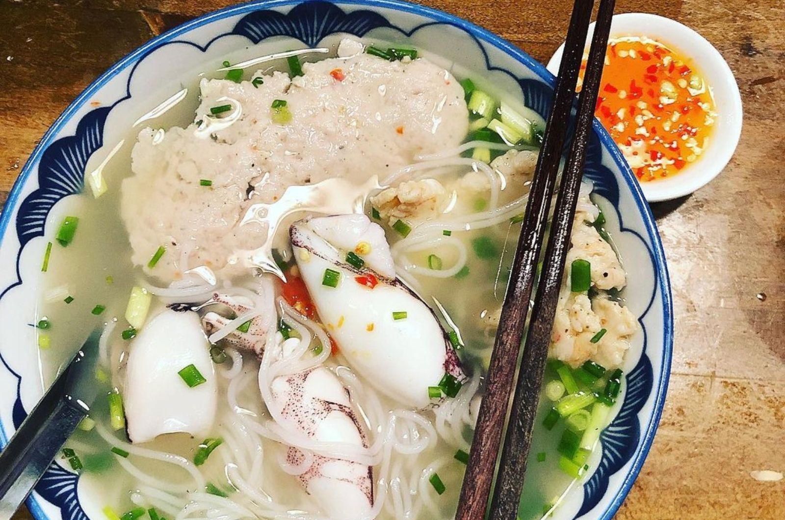 Bún quậy ngon nhất khi ăn tại chỗ