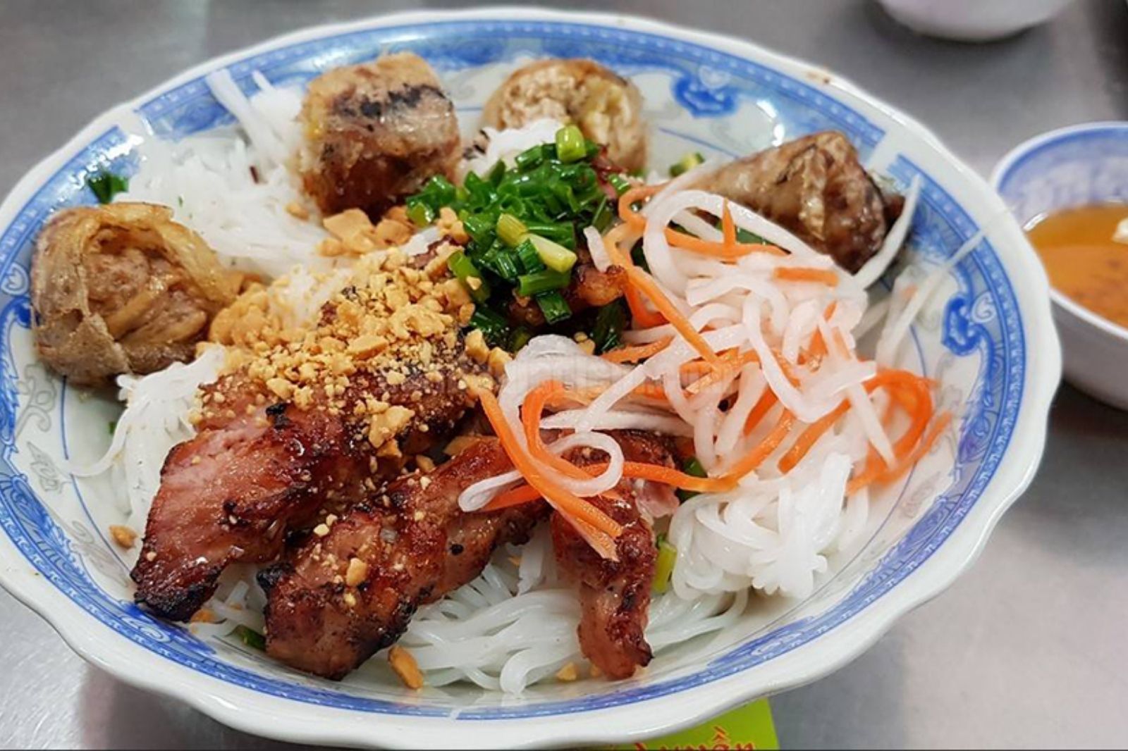 Bún thịt nướng 