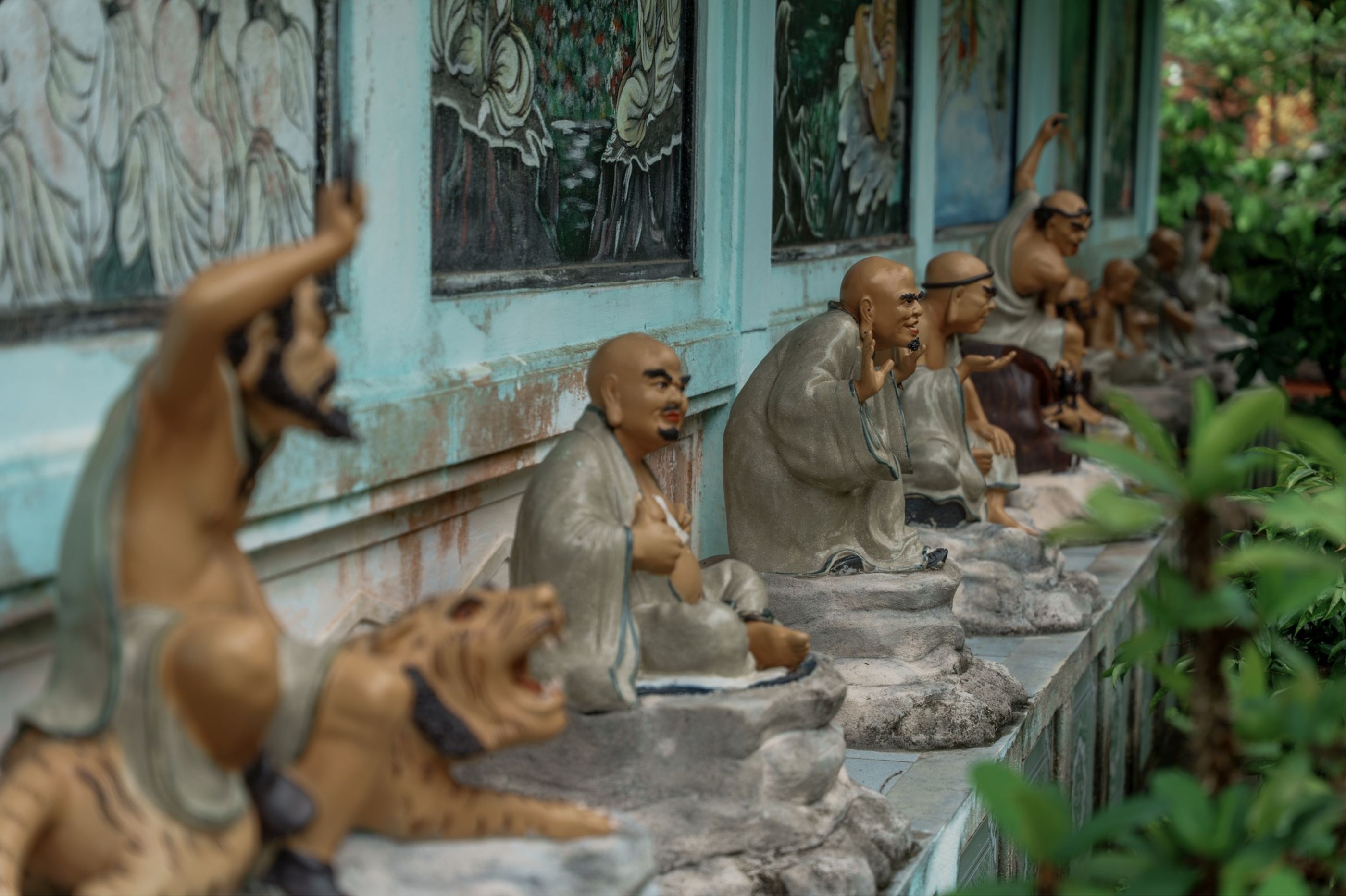 Các bức tượng ở chùa Trúc Lâm 