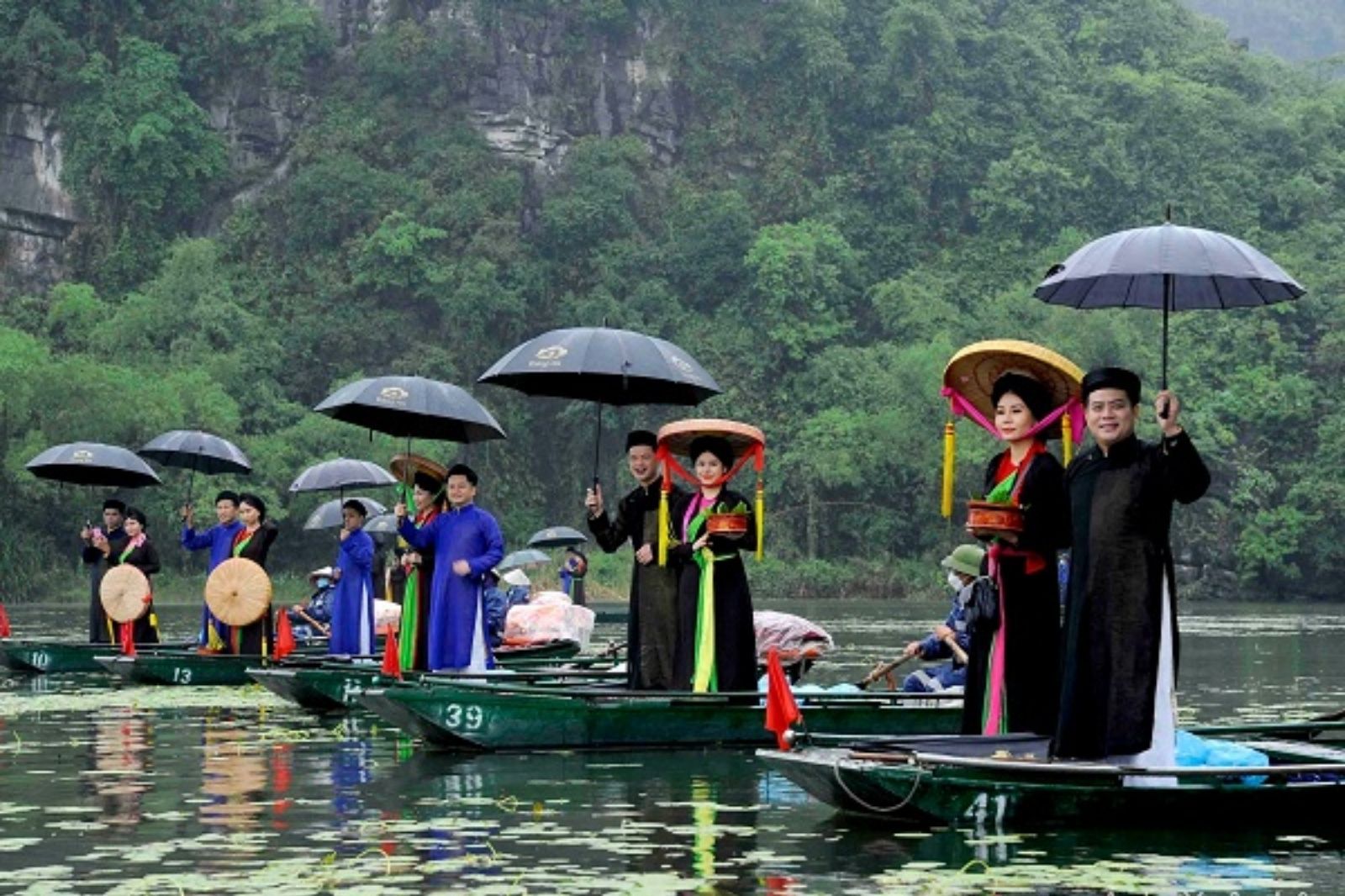 Các hoạt động văn hóa văn nghệ diễn ra trong lễ hội 