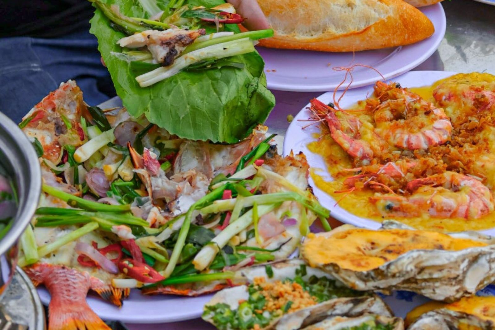 Các món ăn được chế biến phù hợp khẩu vị  