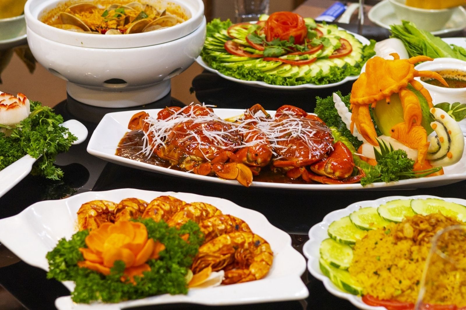 Các nhà hàng tập trung ở khu vực ven biển Thuận An  