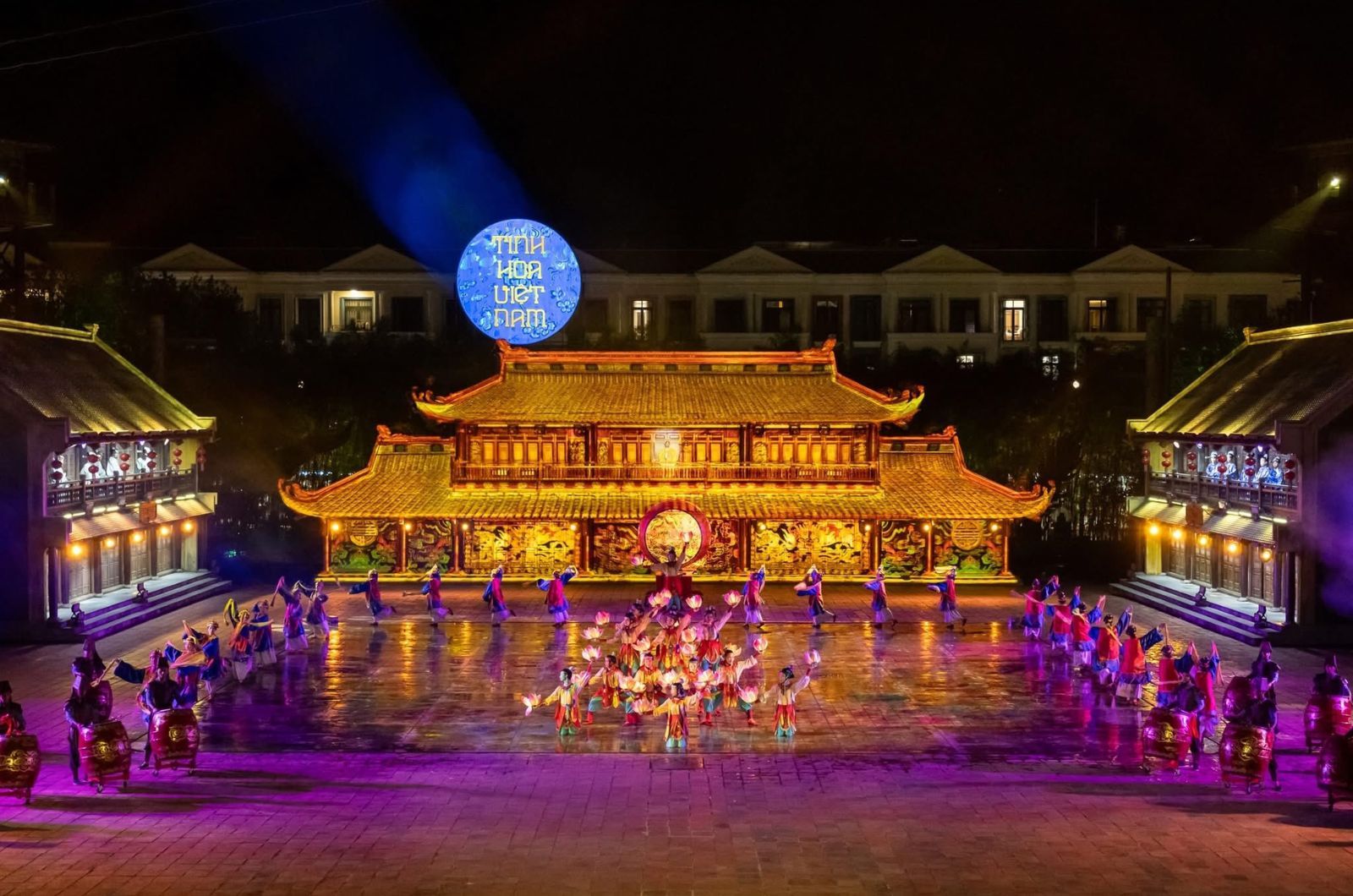 Các vở diễn thực cảnh vào buổi tối