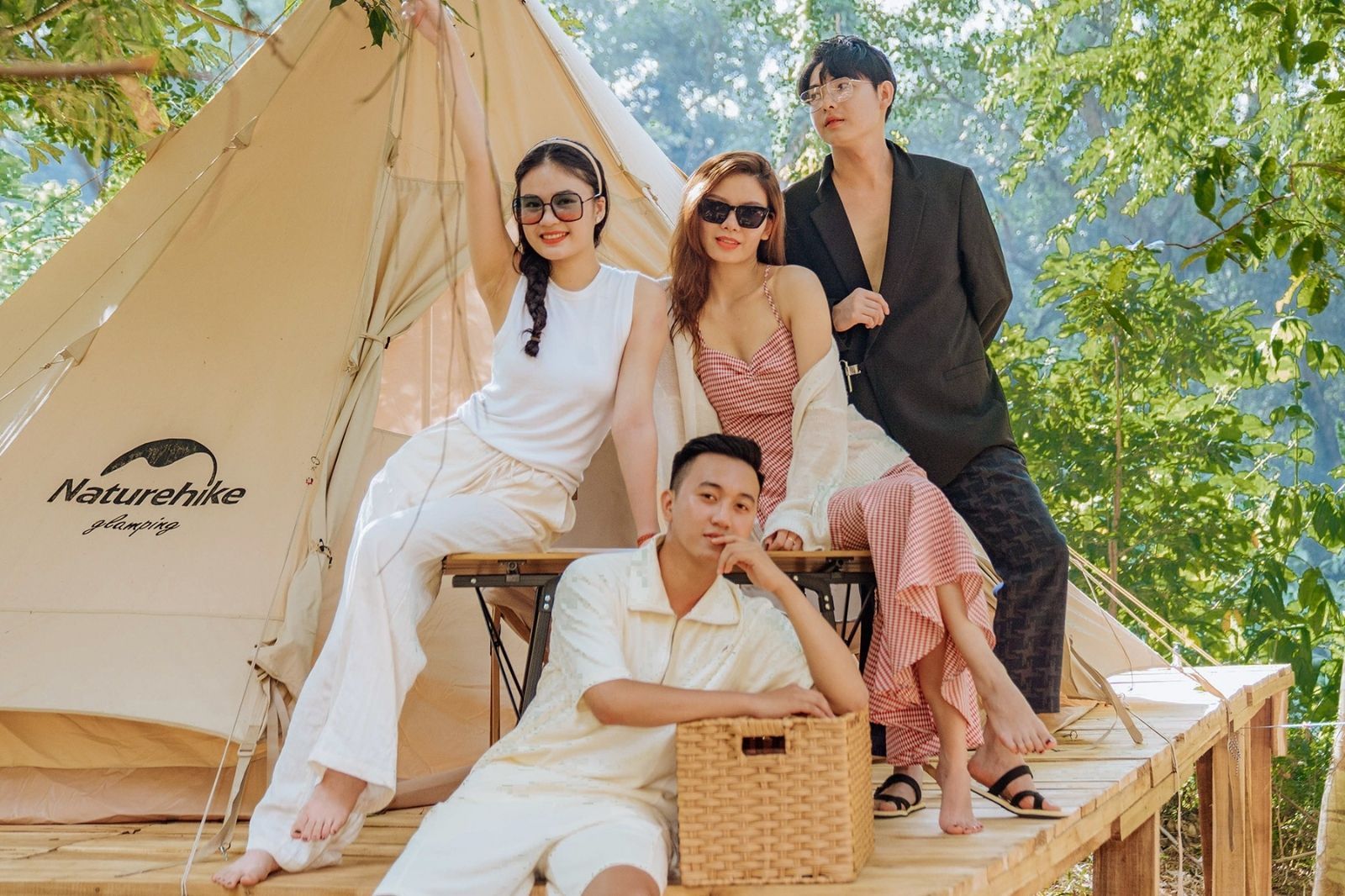 Cắm trại ở Thung Lũng Sinh Tồn 