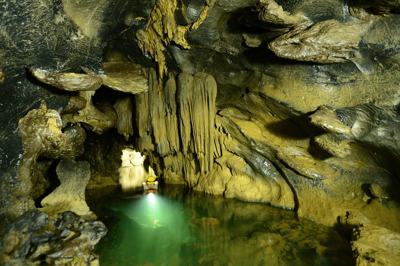 Cân nhắc chọn đơn vị tổ chức tour uy tín 